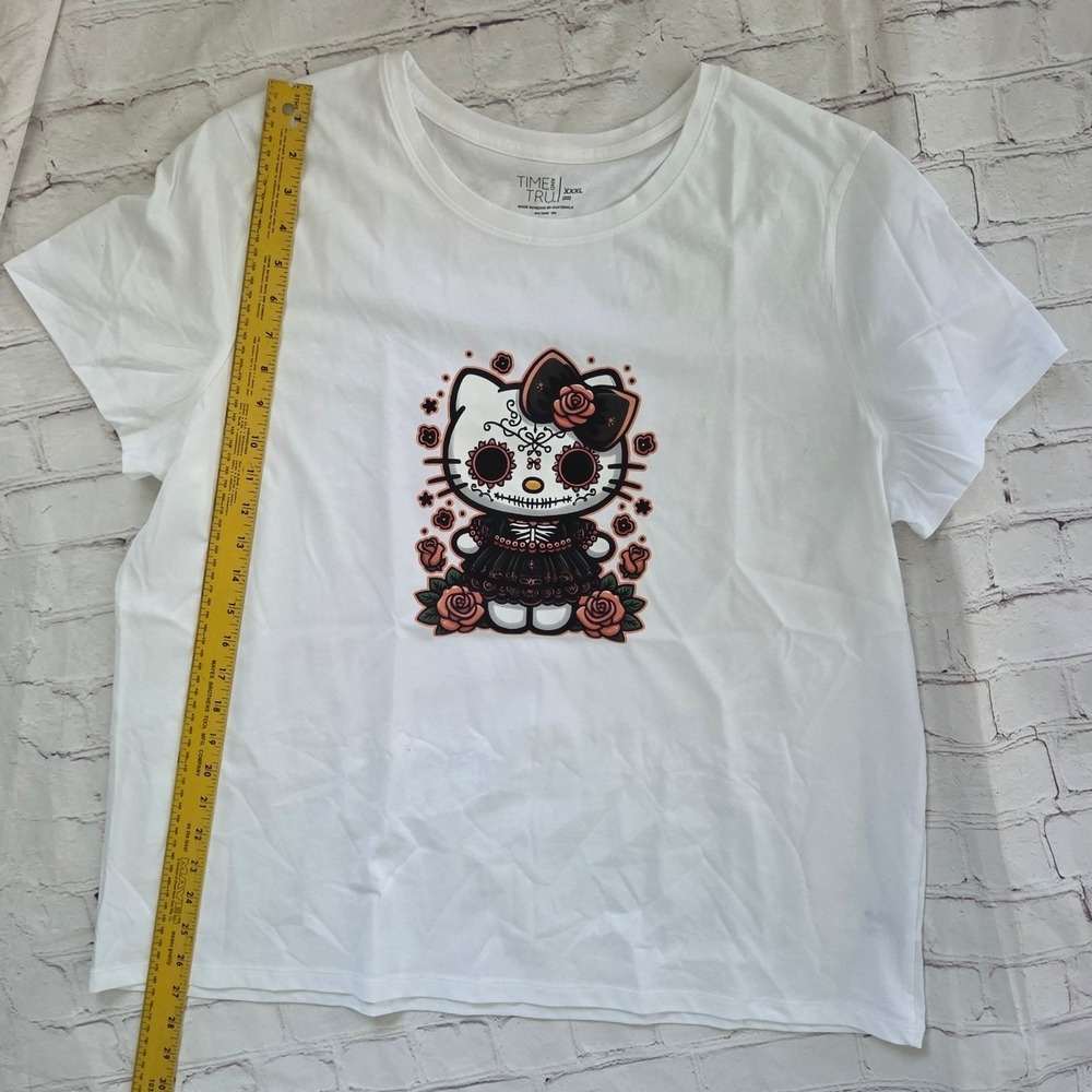 Time and Tru Hello Kitty Halloween Sugar Skull Graphic Tee White XXXL 22